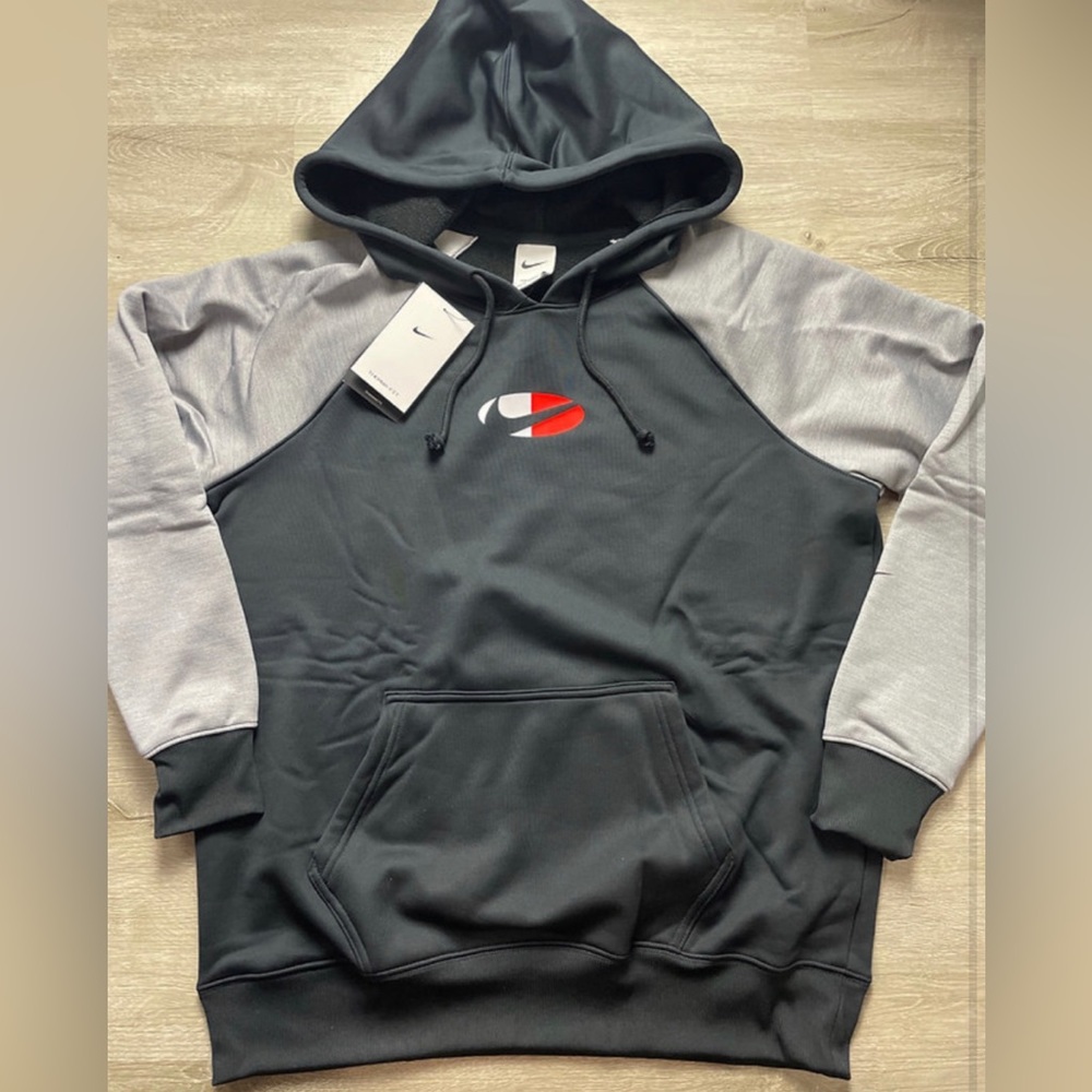 Nike Women’s Oversized Fit Therma Hoodie